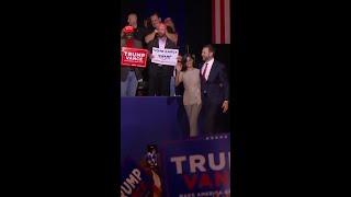 Republican VP candidate holds rally