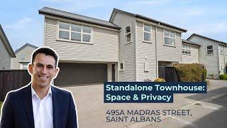 Your Ideal Standalone Townhouse: Space, Privacy & City Convenience!