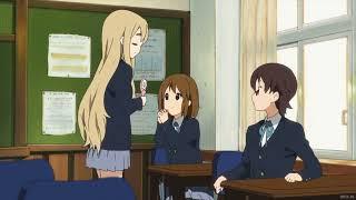 K-ON! - Mugi does Yui's hair