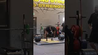 MAJOR PR! LARRY WHEELS DEADLIFTS 930 LBS FOR 3 REPS!