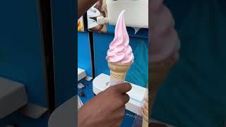 King Cone Me Mili  2 Colours Vaali Softy IceCream | Bachapn Me Badi Pitai Hui Softy Icecream Ke Liye