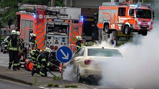 [Taxi BRENNT direkt VOR FEUERWACHE] - BF Wiesbaden im Einsatz + ALARMFAHRTEN Zusammenschnitt