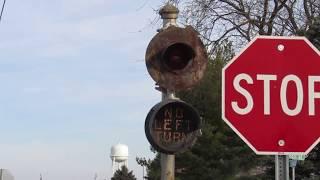 12/3/17 - CSX Q131 passes old No Left Turn Light at Teutopolis, IL