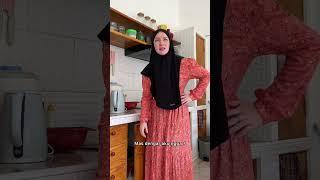 Istri Bule Rusia tau kenapa suami nggak kedengaran #uliana #ulianaci #videohumor #videoreceh