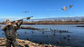 Duck Hunting The Historic Platte River! My First Time Shooting a 410.