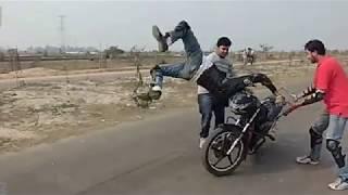 Dangerous Stunt -  Road Riderz, RRz - CRASHES - Road Riders RRz - BD Motor Bike Stunt -2012