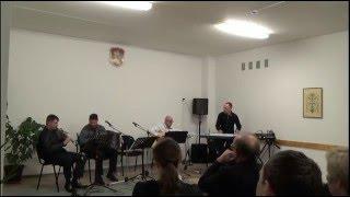 Basi ant slenksčio - Polka