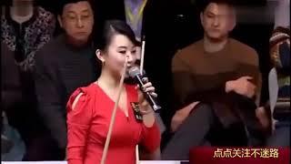 潘晓婷和奥沙利文表演花式台球,奥沙利文太厉害天王就是天王啊