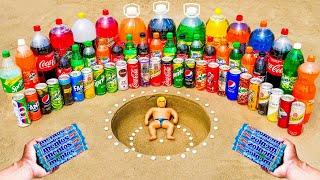 Mix Variety of Sodas, Big Coca Cola, Fanta, Sprite VS Stretch Armstrong and Mentos Underground