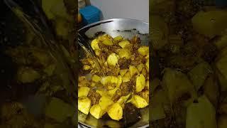 Chicken with Taro Roots|#shorts #shortsfeed #yummy #bodo #curry #villagelife #viralvideo #trend