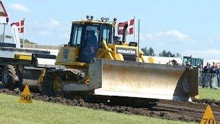 Komatsu D65PX Dozer Pulling The Sledge at Pulling Event in Hjørring | Tractor Pulling Denmark