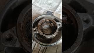 Volvo Penta Saildrive propeller shaft seals are in bad condition