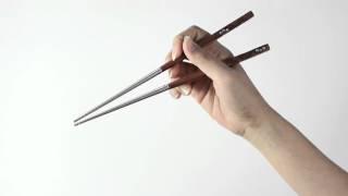 How To Hold Chopsticks Correctly