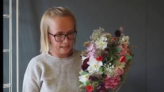 How to make a shower bouquet with Young Blooms flower school