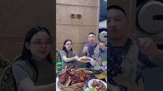 Huấn Hoa Hồng Chuyển Sang Làm Mukbang Cạnh Trang Nga SuMô