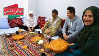 تیکی داشی بسیار خوشمزه، قاق و پاش پاشی  Oven baked bread super crunchy and soft at the same time 