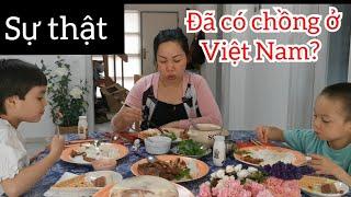 Uyên đã kết hôn trước đây? bánh ướt chảo thịt nướng I gia đình Ba Đức mẹ Việt