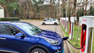 Jonathan Porterfield  is live at a French Tesla Supercharger