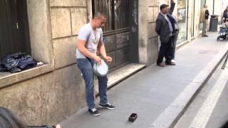 The best street doumbek darbuka drum player in the world !!! (Rome, Italy)