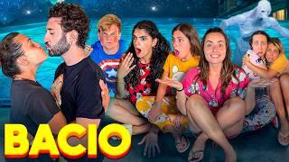 PIGIAMA PARTY CON TUTTI I NOSTRI AMICI IN PISCINA ALLE 3:00 DI NOTTE! 