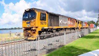 Two Trains on The Strand -  Tauranga, NZ (March 26th, 2021)