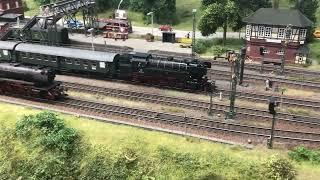 BR 65 mit Personenzug verlässt Wilstein