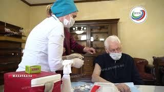 Магомедали Магомедов привился от коронавируса