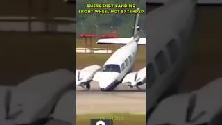 Emergency Landing With No Front Wheel #shorts #aviation