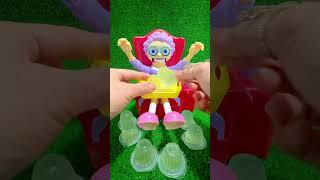 ASMR GREEDY GRANNY LOVE EATING GREEN JELLY CANDY WAKE UP#shortvideo#satisfying#asmr#shorts