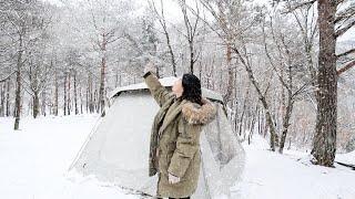 ️ Solo camping in a snowy forest ️ Camping is winter after all ️ Heavy snow camping /Camping Vlog