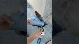 Installing a siphon to avoid sewer smell