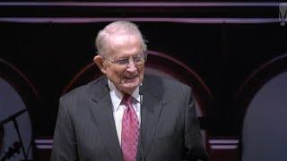 Pastor Chuck Swindoll Announces Retirement from Stonebriar