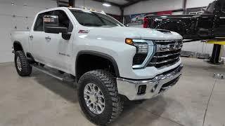 2024 Chevrolet 2500HD with BDS 5" lift