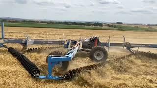 AGROKALINA Kettenscheibenegge Velly 7 im Einsatz.