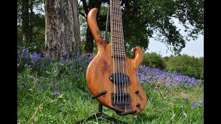 Manton Customs Ascendant 6 String Bass Solo Demo