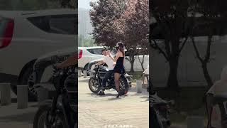 To win the heart of a girl, show off your smooth motorcycle skills#automobile #biker