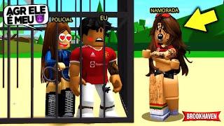 Fui ALGEMADO COM a POLICIAL de BIQUINI na PRAIA e MINHA NAMORADA VIU TUDO... BROOKHAVEN RP Roblox