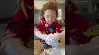 This One Ingredient In Homemade Slime Is So Messy