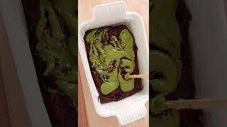 Matcha cheesecake brownies #bakewithme #brownierecipe #matcha #dessertideas #easybaking #foodvlog