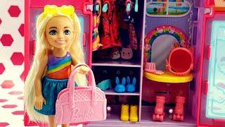 4 Different Outfits Barbie Chelsea Doll Closet Toy Playset Unboxing and Playtime