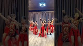 Team nào sẽ chiến thắng? | Follow thầy để xem nhiều Clip nhảy hơn nhé | Bruno Mars Brazil Dance