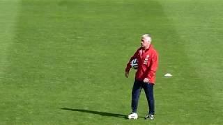 Coachs Didier Deschamps and Guy Stéphan ● Training French team