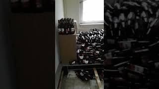 Messiwohnung 1000de bierflaschen