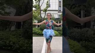 이번엔 비닐봉투로 직접 드레스 만들어입는 모델좌 feat. high fashion