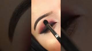 How to do an easy pink smokey eye look #shorts #viral #eyemakeup #glamreel