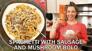 Spaghetti with Sausage and Mushroom Bolo