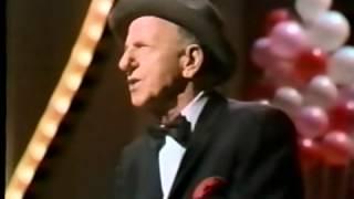 Jimmy Durante sings "When the Circus Leaves Town"