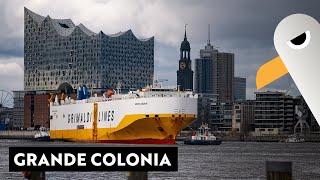 Ro-Ro Frachter Grande Colonia - Manöver vor der Elbphilharmonie