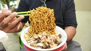 RACIKAN MIE AYAM YAMIN ABANG2 TERBAIK, SEHARI LAKU SAMPE 300 PORSI KADANG LEBIH !!