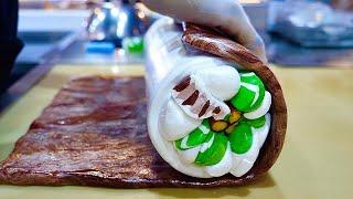 Handmade candy master's palm tree candy making - Thai street food